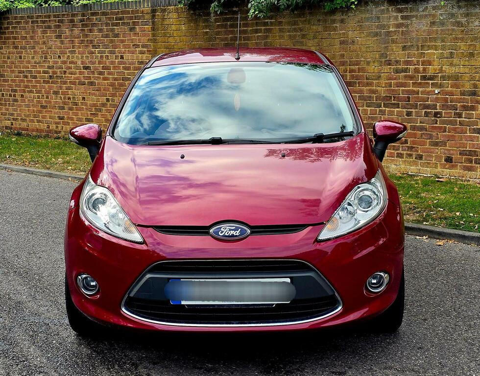 Ford Fiesta Hatchback 1.4 Titanium 2010 RK60TVM Red #2