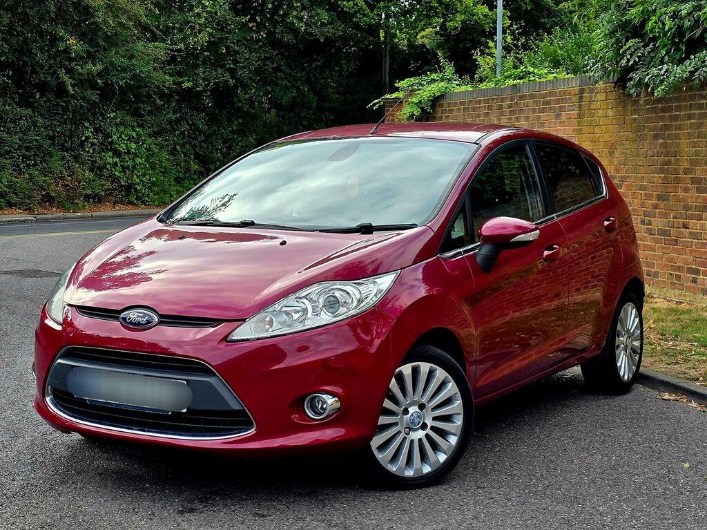 Ford Fiesta Hatchback 1.4 Titanium 2010 RK60TVM Red #3