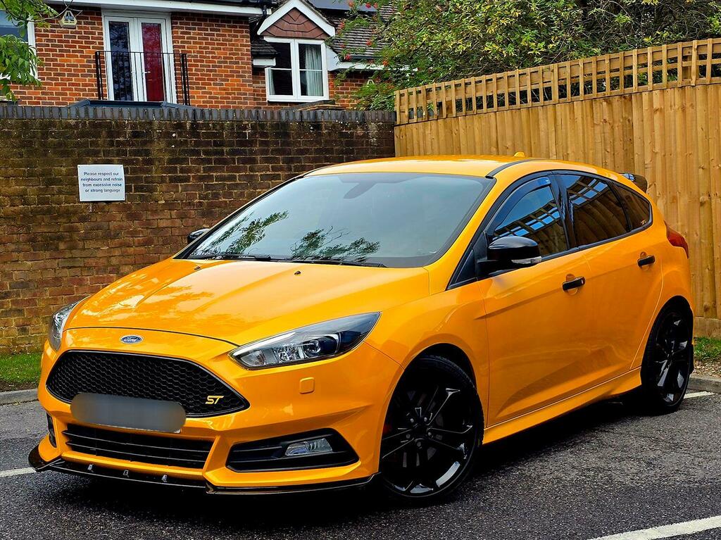 Ford Focus Hatchback 2.0 T Ecoboost St-3 2016 BG16OSE Yellow #3