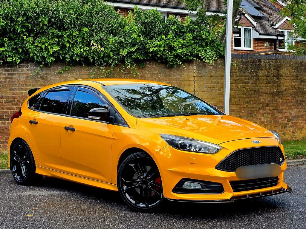 Ford Focus Hatchback 2.0 T Ecoboost St-3 2016 Yellow
