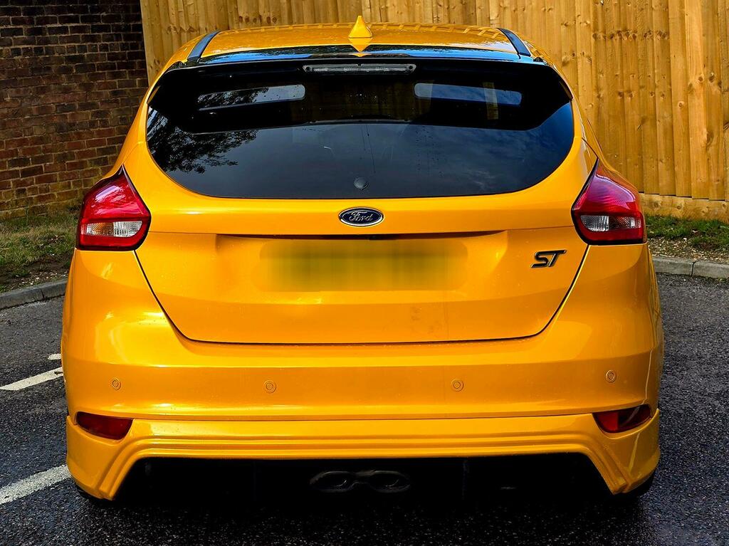 Ford Focus Hatchback 2.0 T Ecoboost St-3 2016 BG16OSE Yellow #6