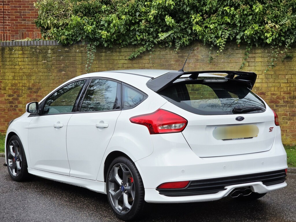 Ford Focus Hatchback 2.0 T Ecoboost St-3 2015 EX65VCC White #5