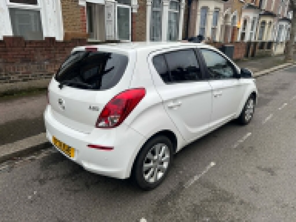 Hyundai I20 1.2 Active EF13NJE White #6