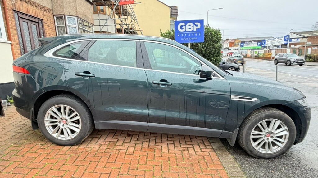 Jaguar F-Pace 2.0 P250i Portfolio DX67MKZ Green #6