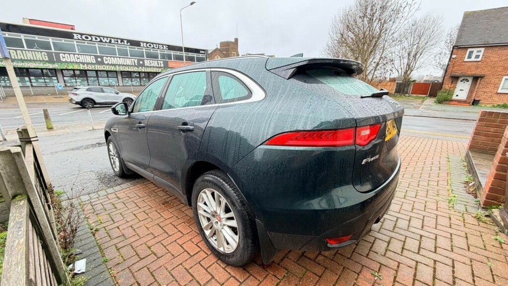 Jaguar F-Pace 2.0 P250i Portfolio DX67MKZ Green #5