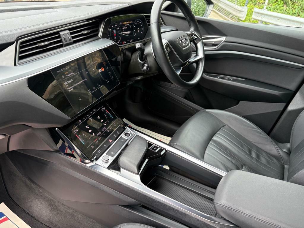 Audi E-tron 50 Technik Sportback Quattro YM23UVB Grey #2