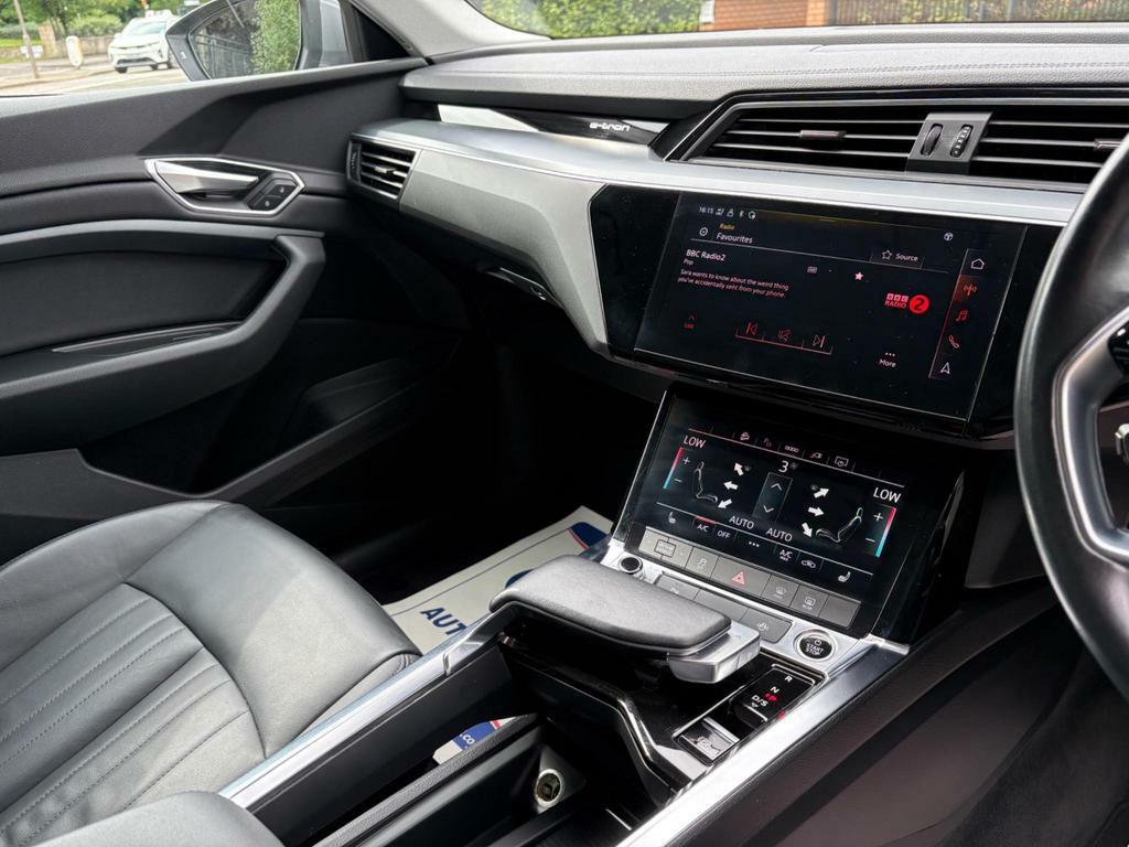 Audi E-tron 50 Technik Sportback Quattro YM23UVB Grey #5