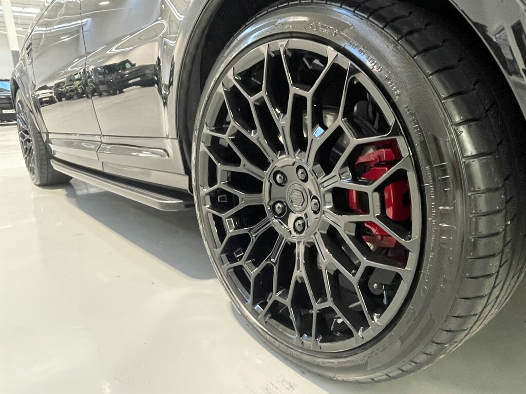 Land Rover Range Rover Sport Svr Carbon Edition Full Urban Pack Now Soldnow  Black #2