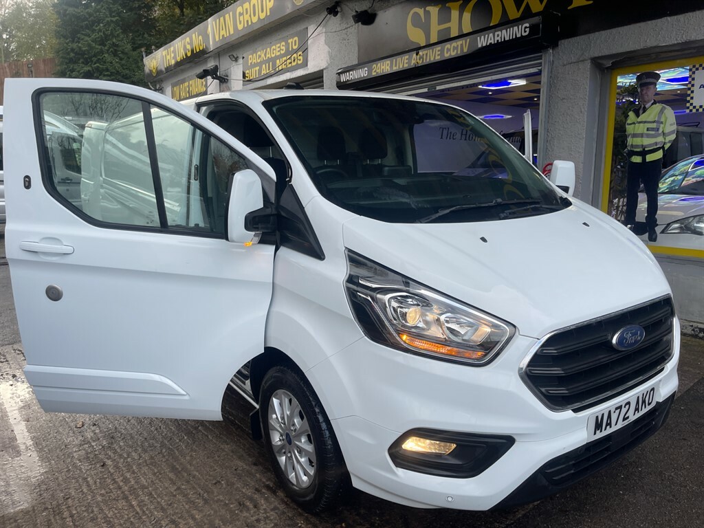 Ford Transit Custom 300 Limited Ecoblue Facelift Model White
