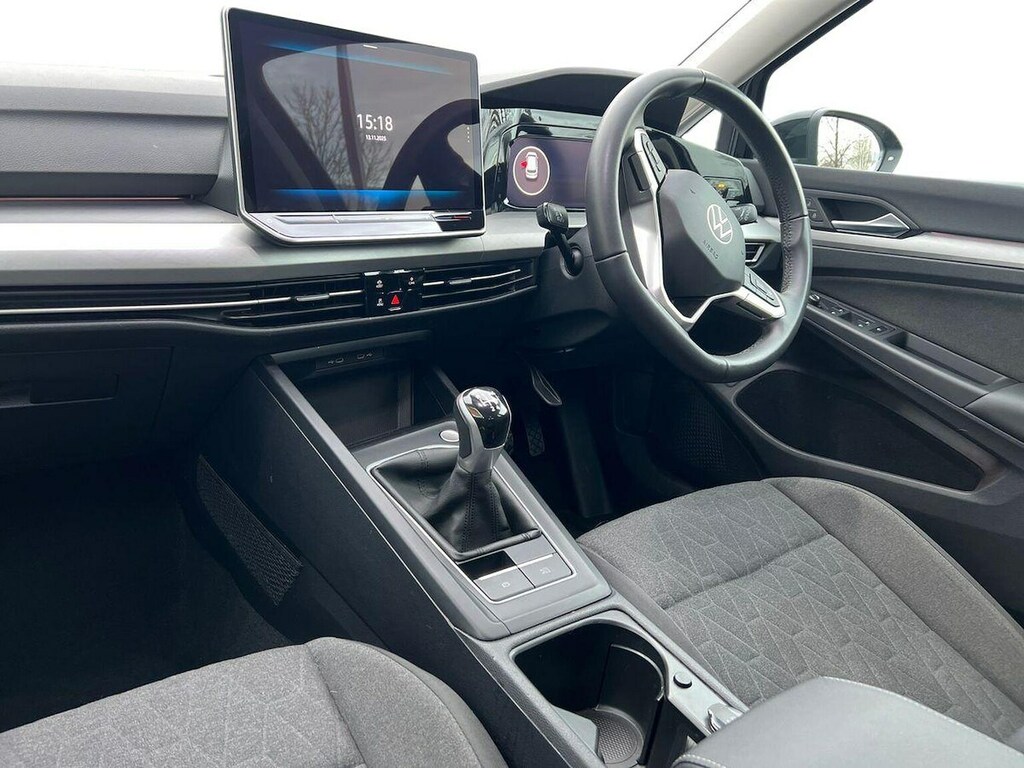 Volkswagen Golf 1.5 Tsi Match GD24XVP Black #6