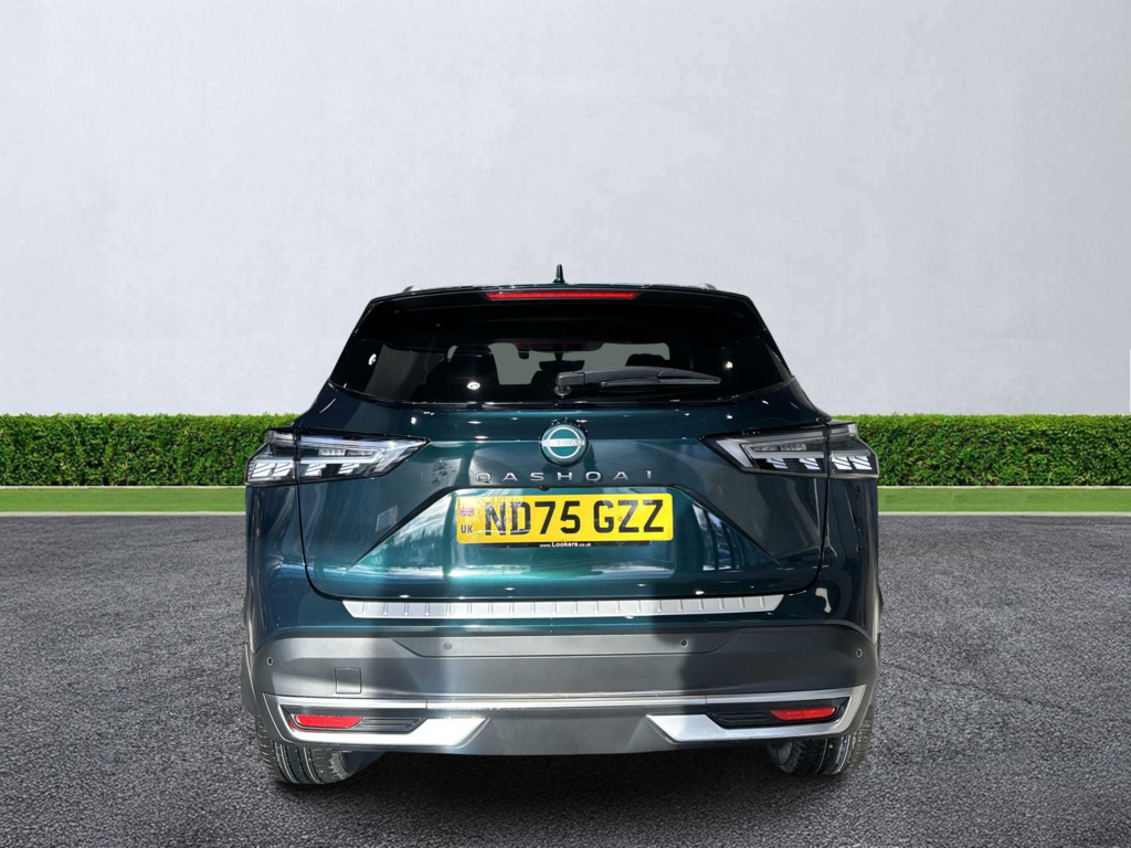 Nissan Qashqai 1.3 Dig-t Mh Tekna ND75GZZ Green #4