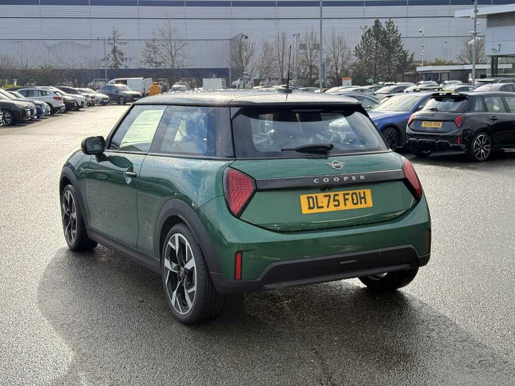 Mini Hatch 1.5 C Exclusive Level 1 Green #6