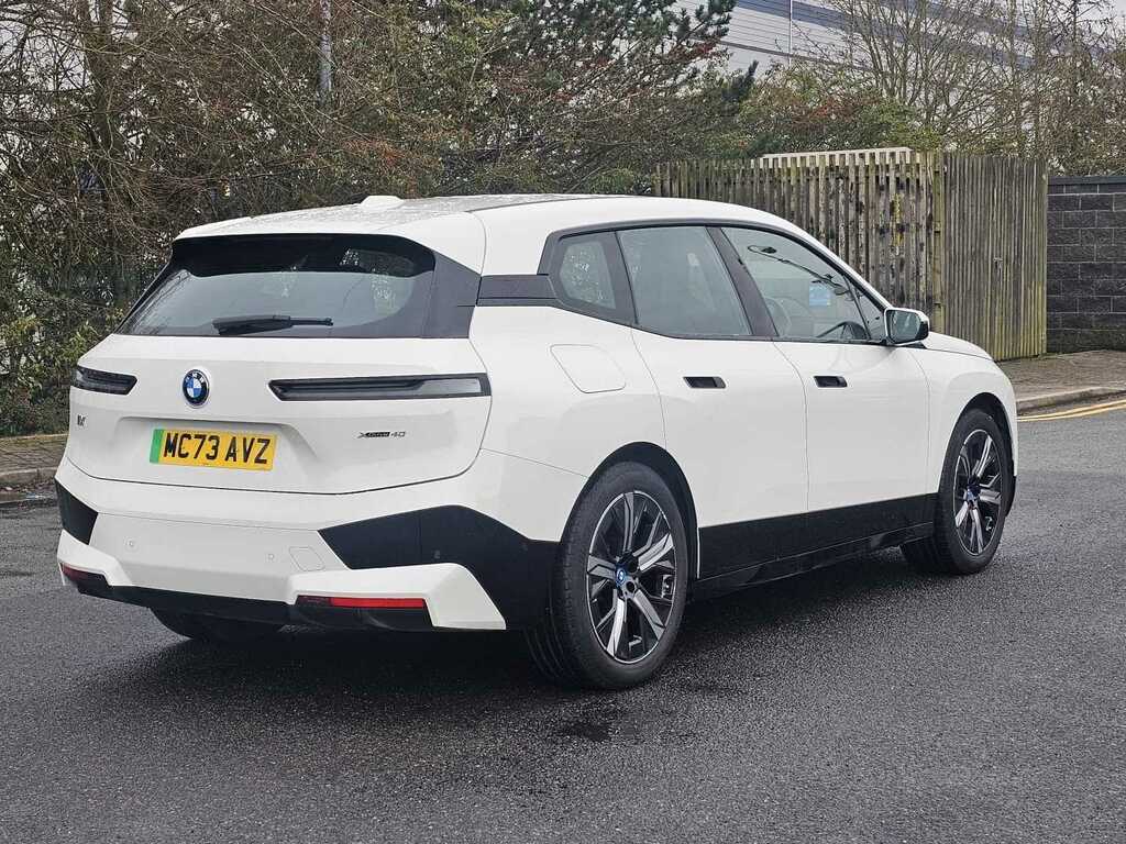 BMW iX 240Kw Xdrive40 M Sport 76.6Kwh White #5