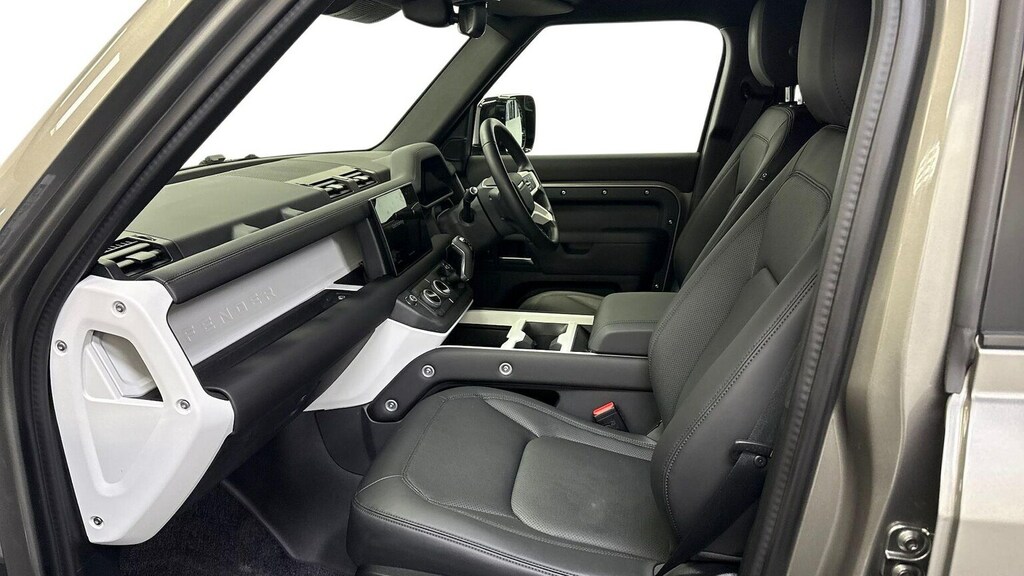 Land Rover Defender 110 3.0 D250 X-dynamic Se 110 JSZ1359 Silver #3