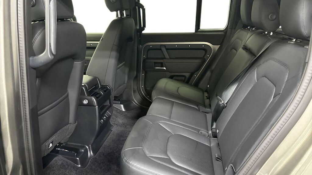 Land Rover Defender 110 3.0 D250 X-dynamic Se 110 JSZ1359 Silver #4