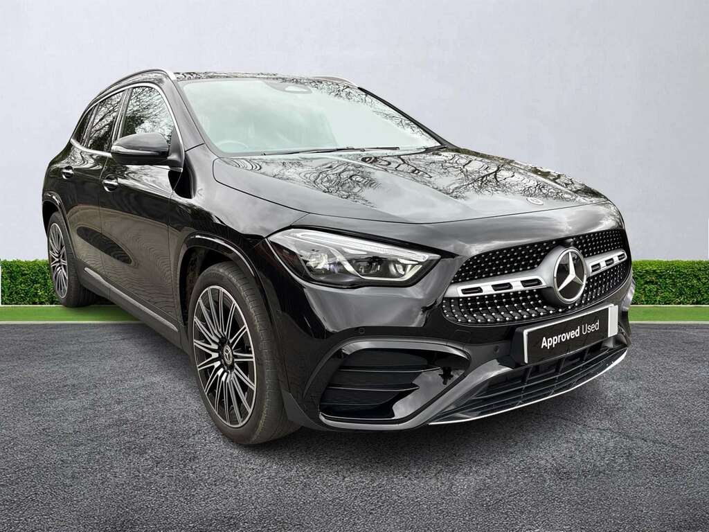 Mercedes-Benz GLA Class Gla 220D 4Matic Amg Line Premium Plus Black