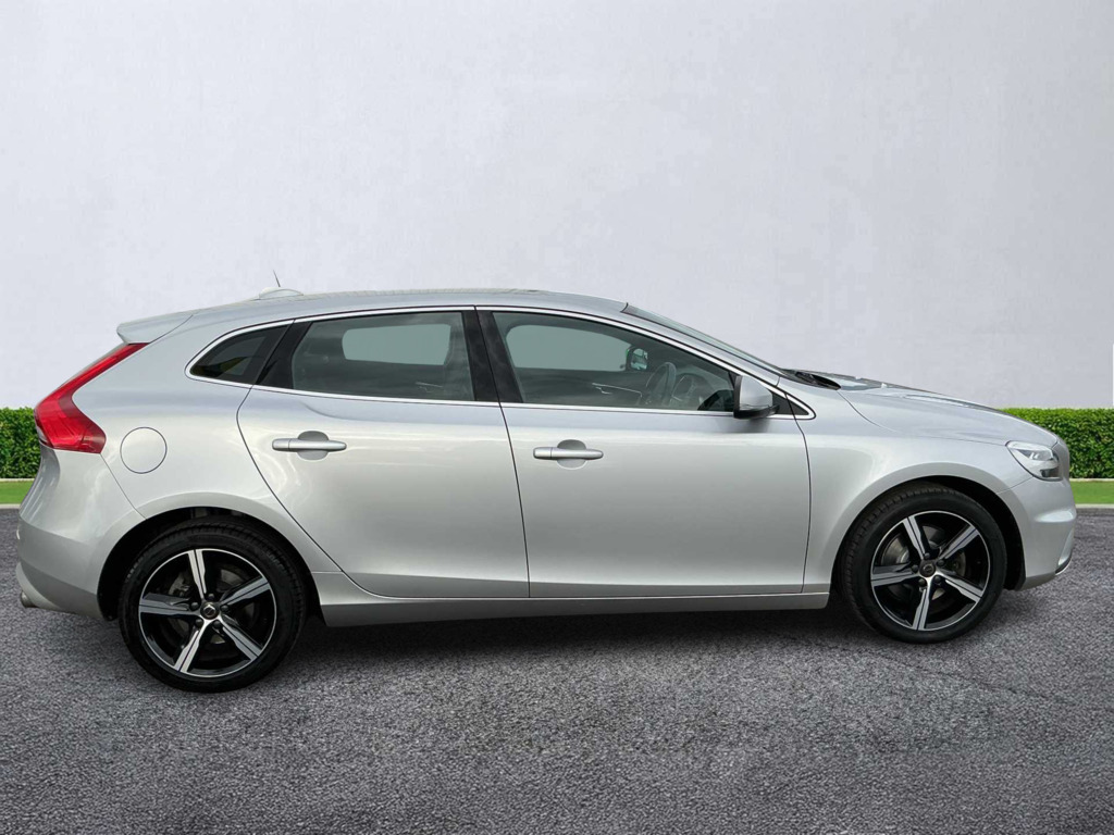 Volvo V40 T2 122 R Design Nav Plus Silver #3