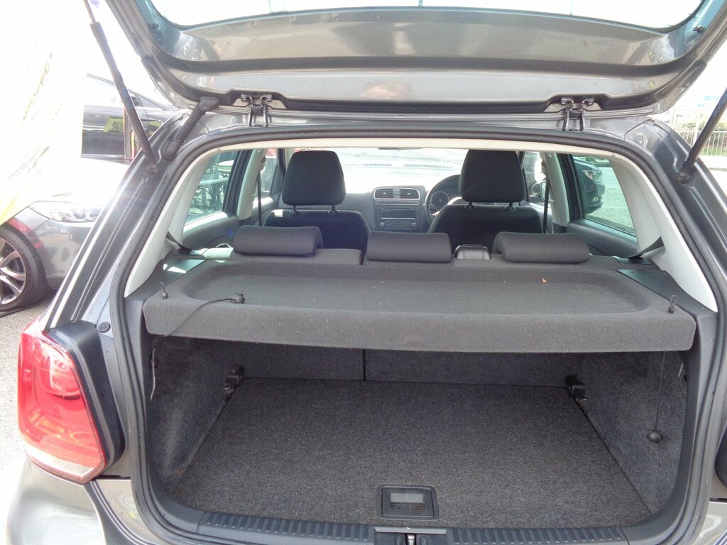 Volkswagen Polo 1.4 Match 5-Door Grey #6