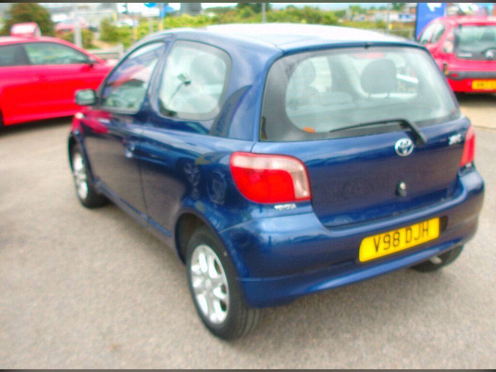 Toyota Yaris 1.0 Gs 3-Door Blue #5