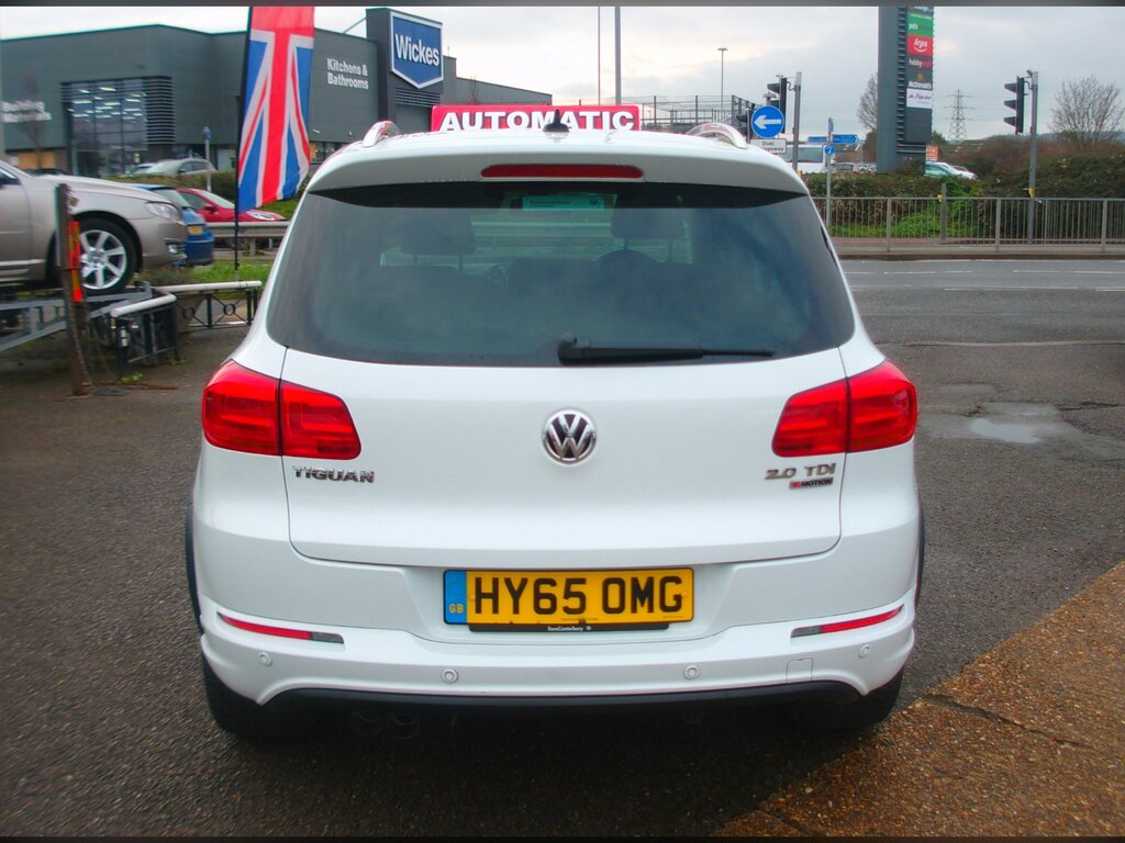 Volkswagen Tiguan 2.0 Tdi Bluemotion Tech R-line Suv D HY65OMG White #5