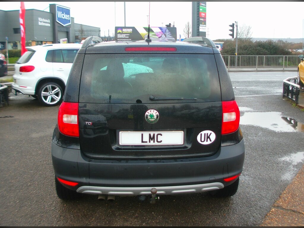 Skoda Yeti 2.0 Tdi Elegance Suv 4Wd Euro 5 Black #5