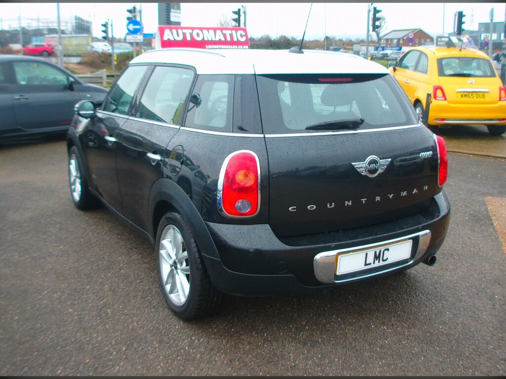 Mini Countryman 1.6 Cooper Suv All4 Euro 6 122 Ps AP64FCE Black #4
