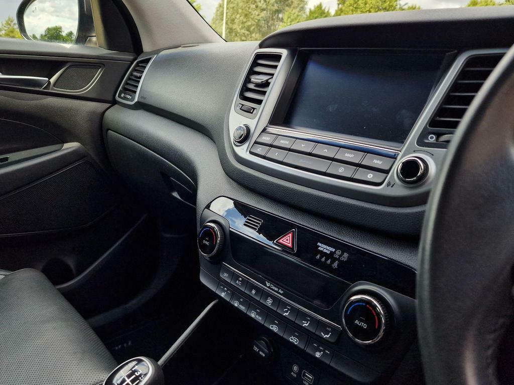 Hyundai Tucson 2 0 Crdi Premium 4Wd Euro 6 Grey #5