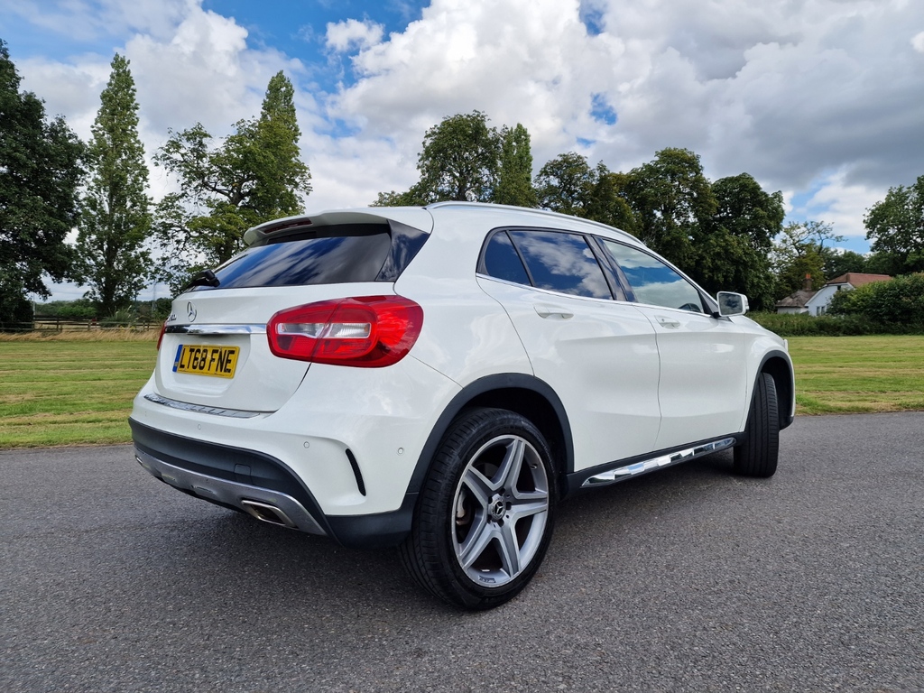 Mercedes-Benz GLA Class 1 6 Gla200 Amg Line Executive 7G Dct Euro 6 S S White #5