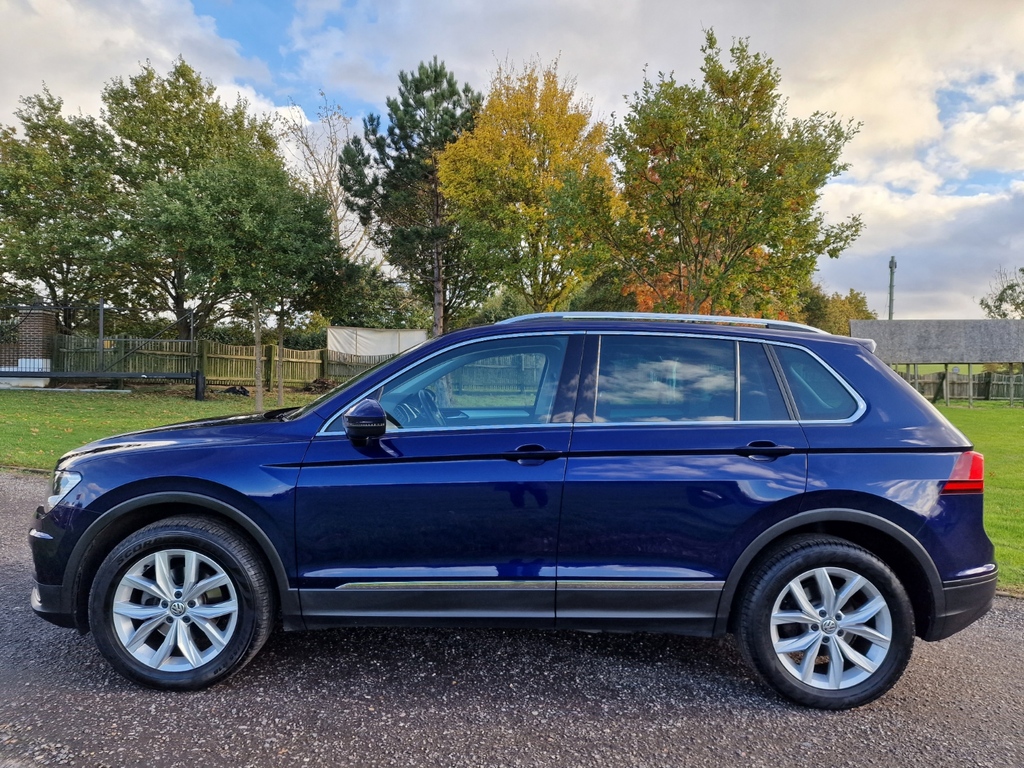 Volkswagen Tiguan 2 0 Tdi Se Navigation Dsg 4Motion Euro 6 S S Blue #3