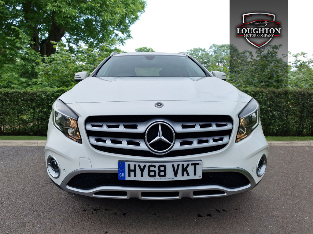 Mercedes-Benz GLA Class 2 1 Gla200d Sport Executive 7G Dct 4Matic Euro 6 S HY68VKT White #2