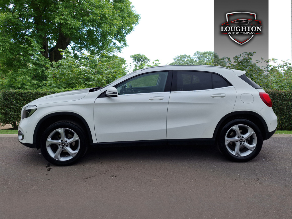 Mercedes-Benz GLA Class 2 1 Gla200d Sport Executive 7G Dct 4Matic Euro 6 S HY68VKT White #4