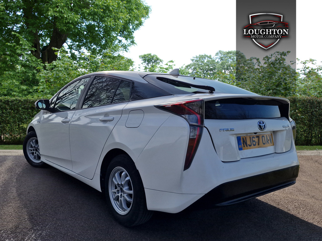 Toyota Prius 1 8 Vvt H Business Edition Cvt Euro 6 S S White #4
