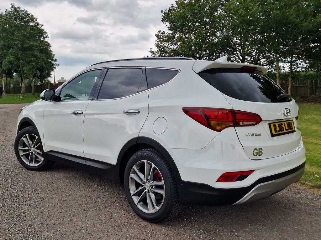 Hyundai Santa Fe 2 2 Crdi Blue Drive Premium Se 4Wd Euro 6 S S White #5