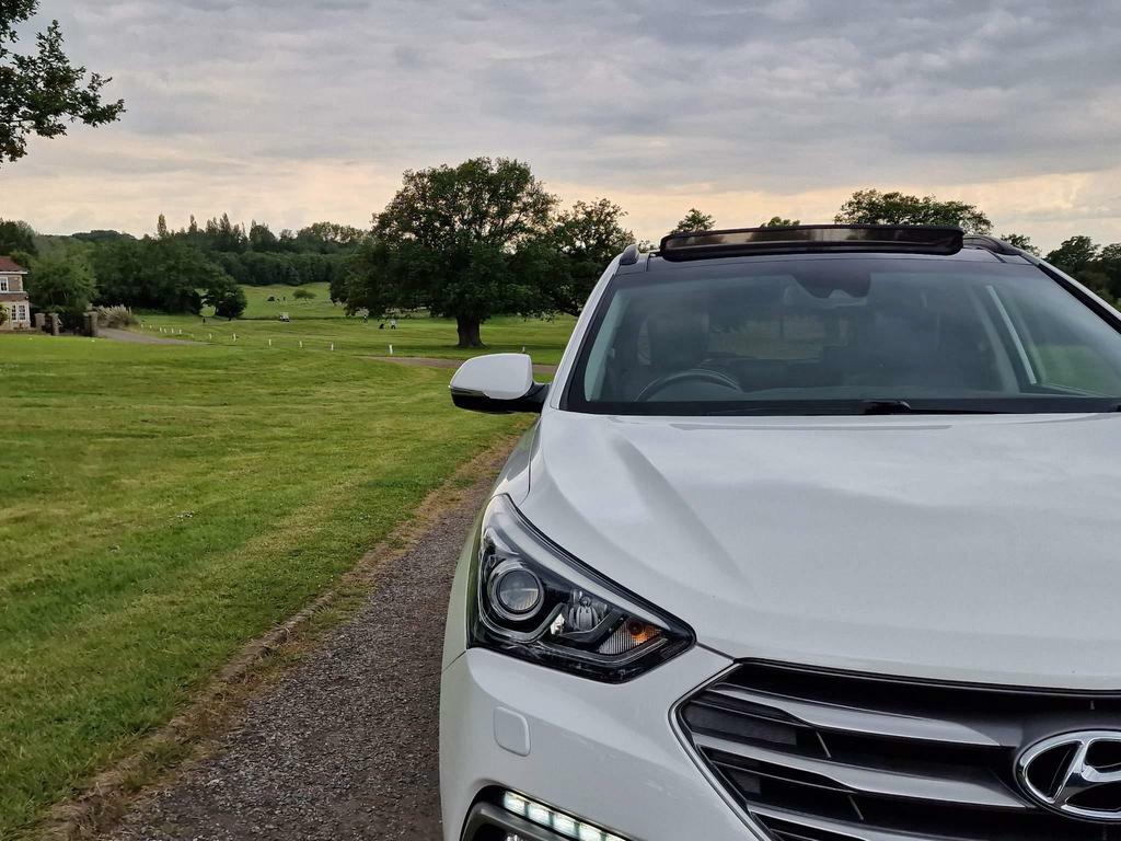 Hyundai Santa Fe 2 2 Crdi Blue Drive Premium Se 4Wd Euro 6 S S White #2
