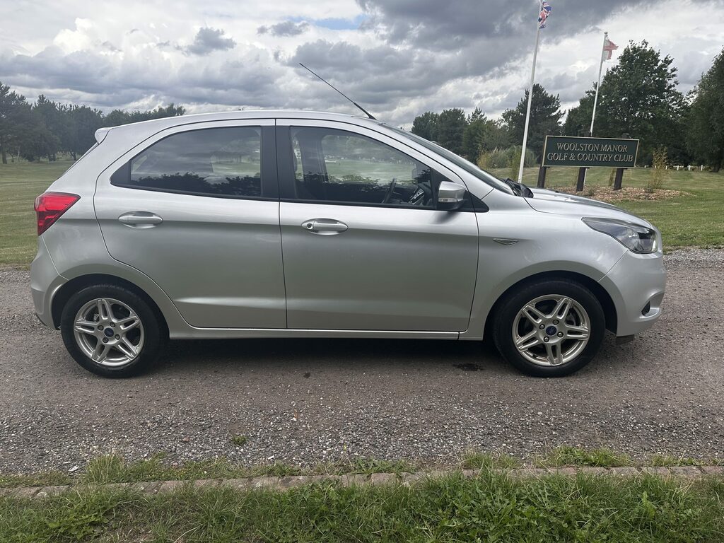 Ford KA+ 1 2 Zetec Hatchback Silver #2