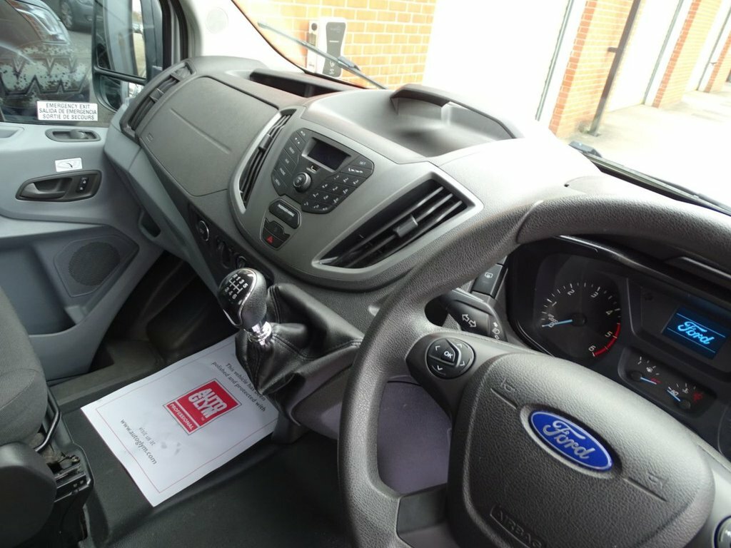 Ford Transit Custom Minibus YT15NCC Silver #4