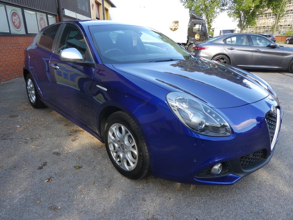 Alfa Romeo Giulietta 1.6 Jtdm-2 120 Tecnica Start Stop Hatchback NG16JWO #3