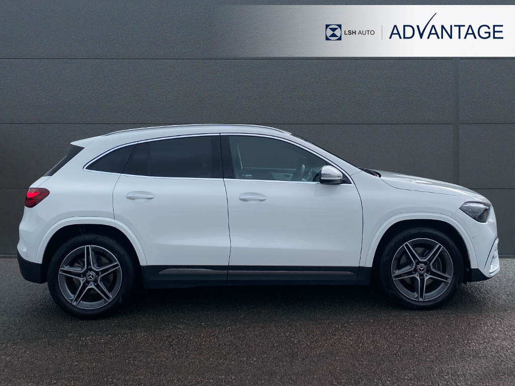 Mercedes-Benz GLA Class Gla 220D 4Matic Amg Line Premium KN73XAK White #3