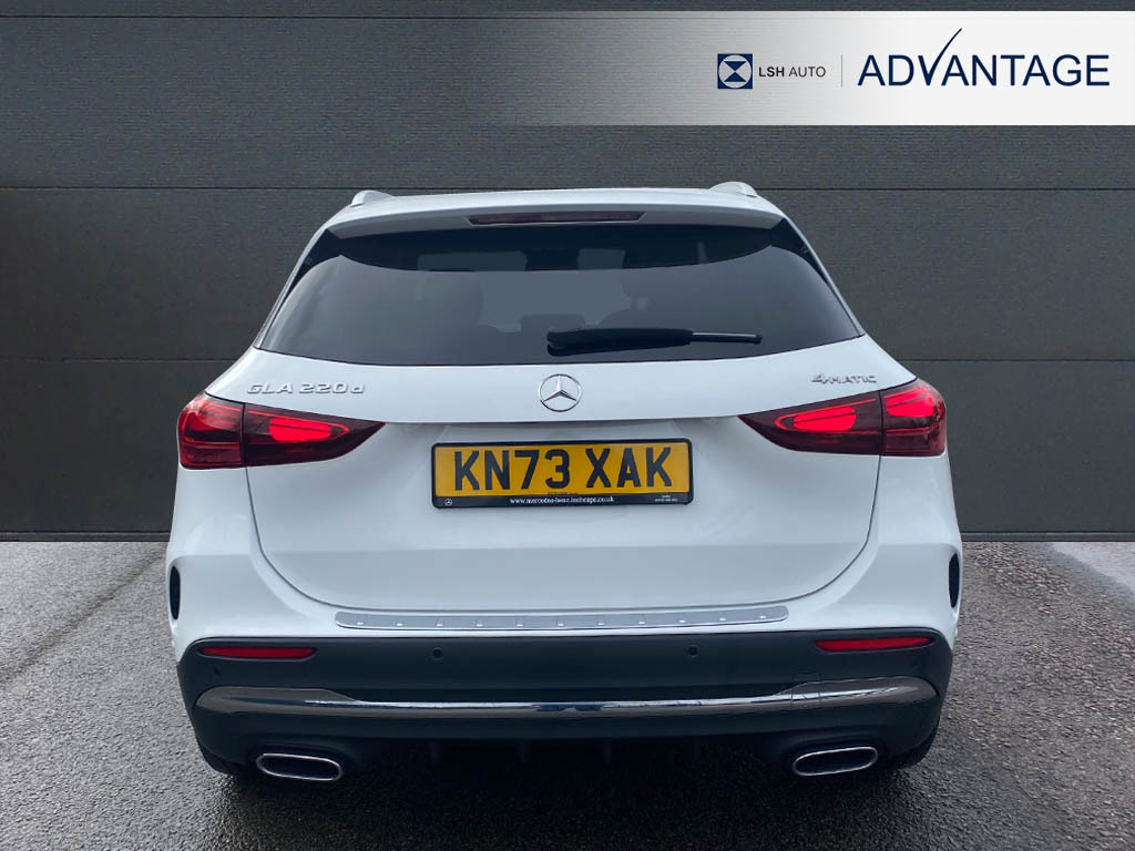 Mercedes-Benz GLA Class Gla 220D 4Matic Amg Line Premium KN73XAK White #5