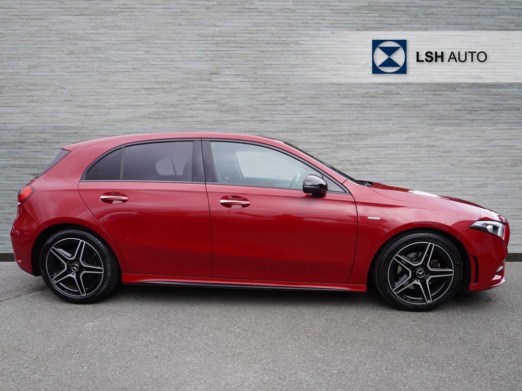 Mercedes-Benz A Class A180 Amg Line Premium Edition BG22LMJ Red #3
