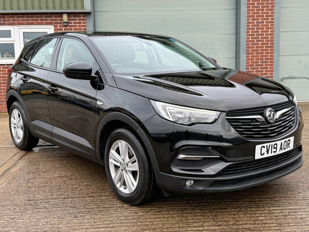 Vauxhall Grandland X 1.2 Turbo Gpf Se Suv Euro 6 Ss CV19AOR Black #2