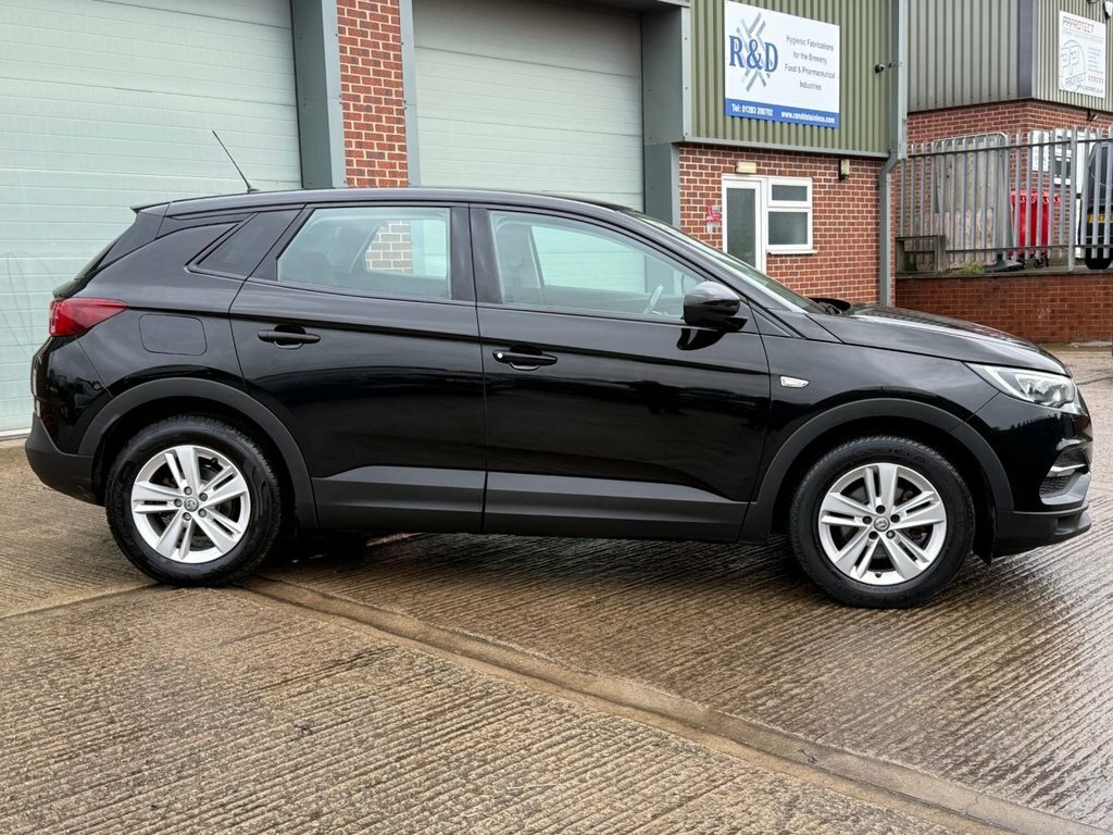 Vauxhall Grandland X 1.2 Turbo Gpf Se Suv Euro 6 Ss CV19AOR Black #5