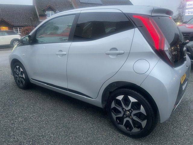 Toyota Aygo 1.0 Vvt-i X-trend Tss X-shift - 2020 70 MK70PVT Silver #6