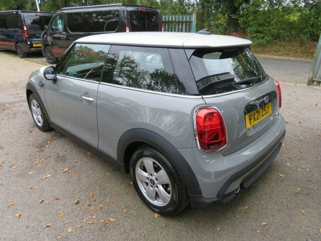 Mini Hatch 2021 1.5 Cooper Classic Hatchback Manua PX21ZSJ Grey #5