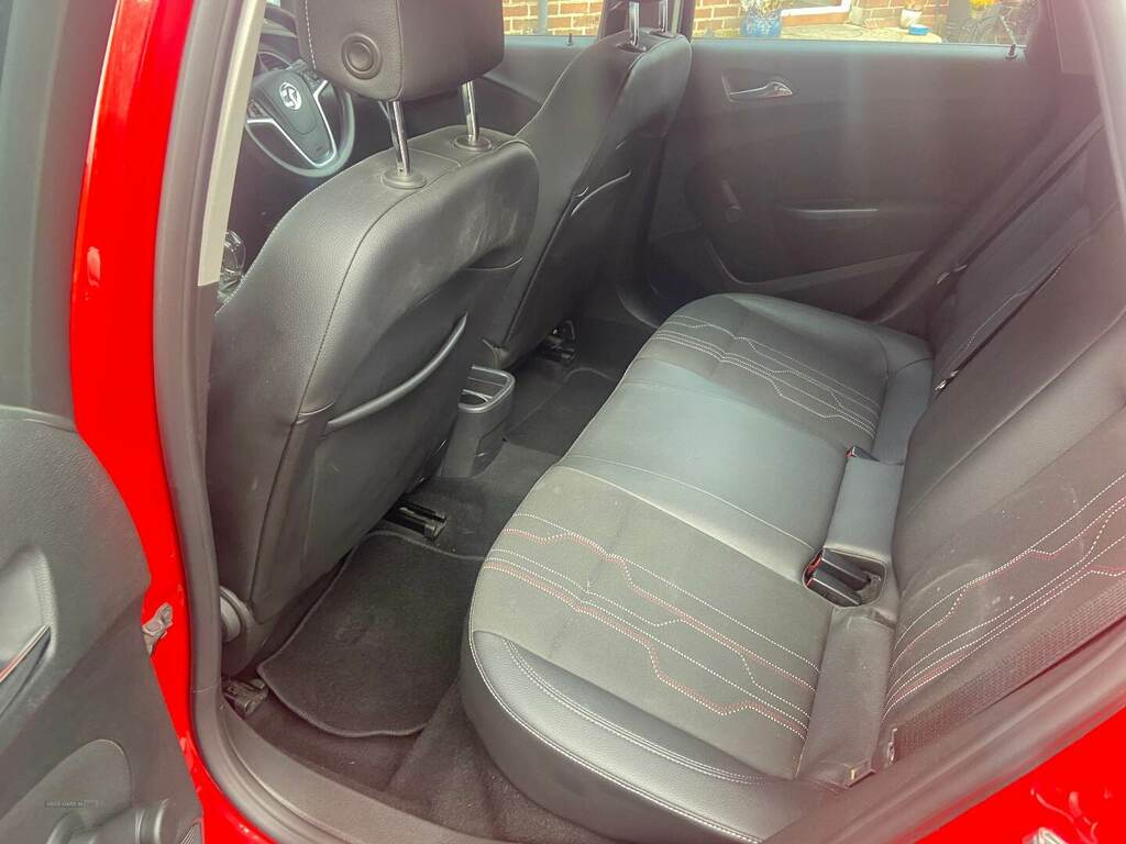 Vauxhall Astra 1.6I 16V Active UNZ6422 Red #5