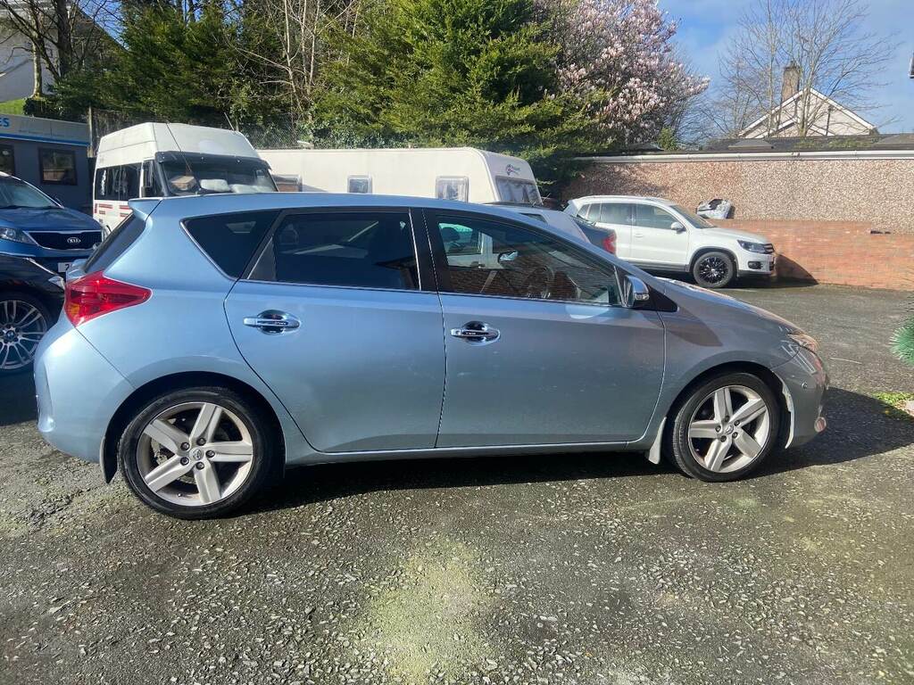 Toyota Auris 1.4 D-4d Excel Nav Blue