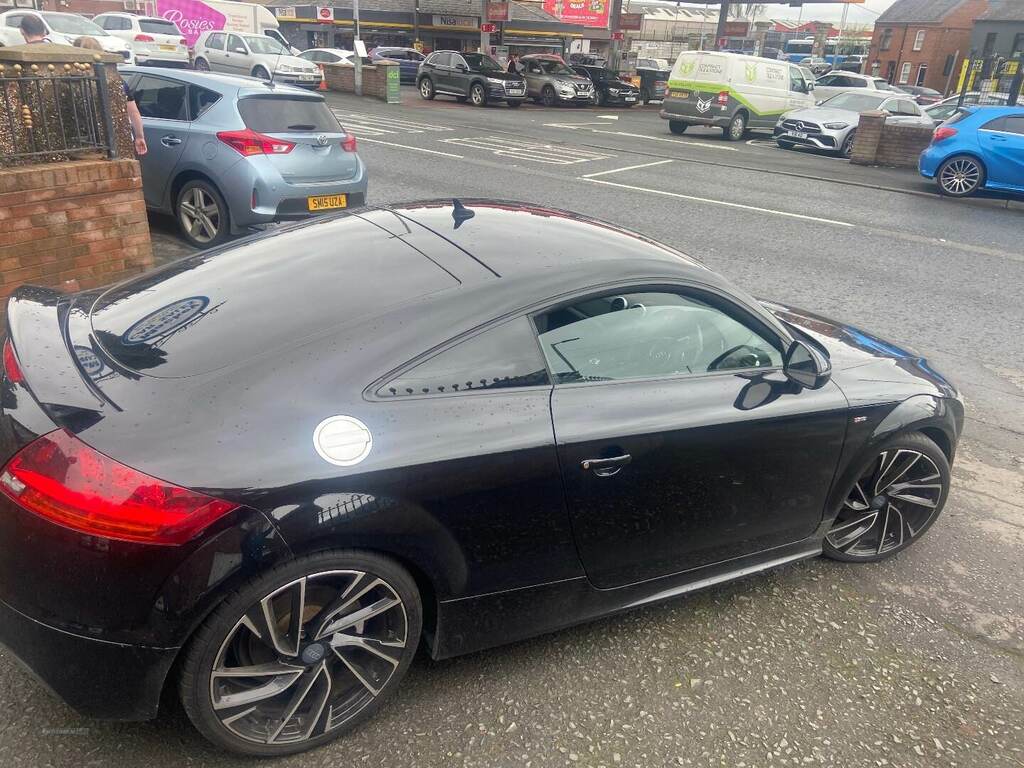 Audi TT 2.0 Tdi Quattro Black Edition MK56KEY Black #4