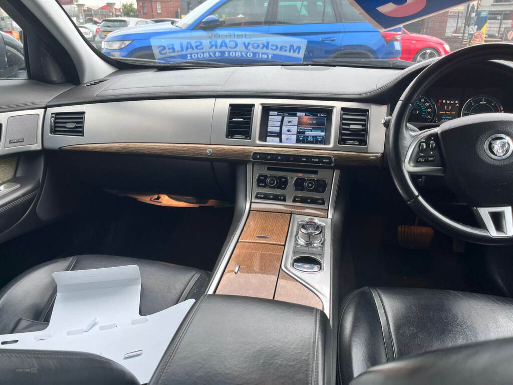 Jaguar XF 2.2D 200 Premium Luxury OE62UNS Black #4
