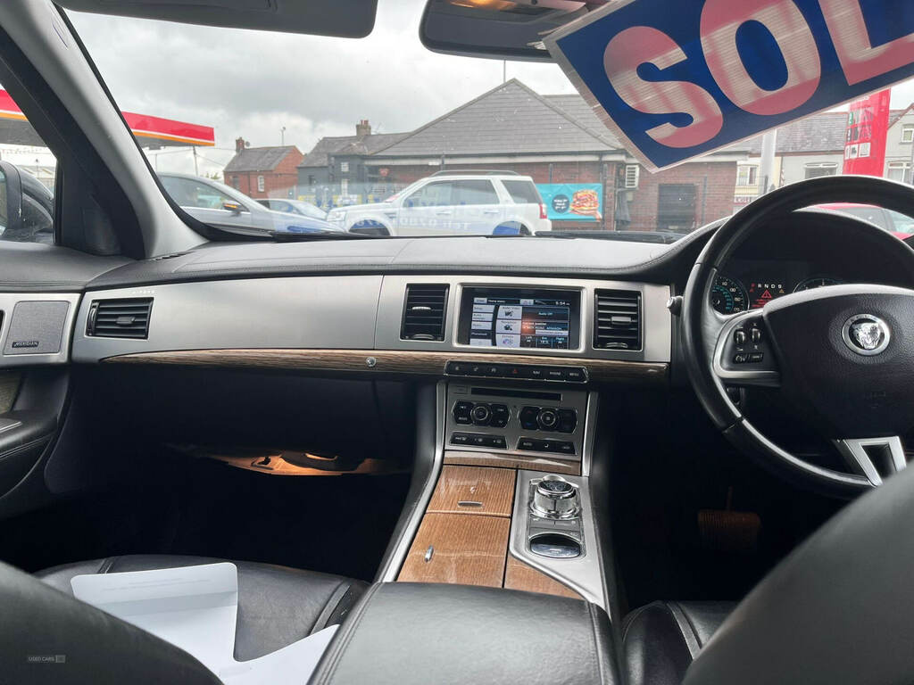 Jaguar XF 2.2D 200 Premium Luxury OE62UNS Black #5