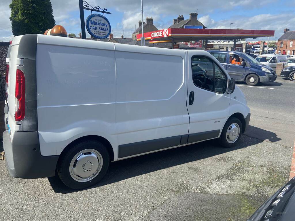 Renault Trafic Sl27dci 115 Sat Nav Van White #3